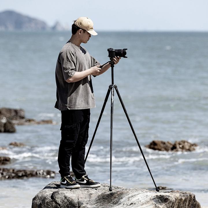 Produktbild Ulanzi F38 Quick Release Video Carbon Travel Tripod