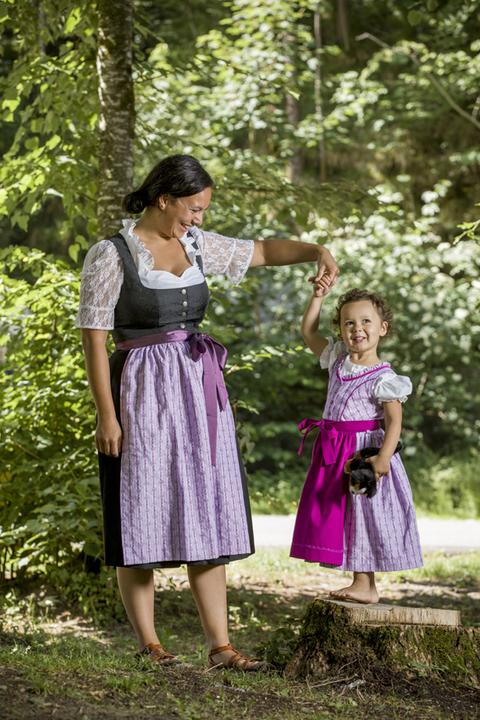Immagine prodotto Jenni Hemden Edelweiss Dirndeli Helvetia (86)