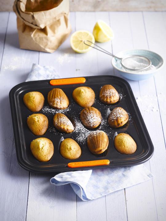 Actual product image Le Creuset Madeleine