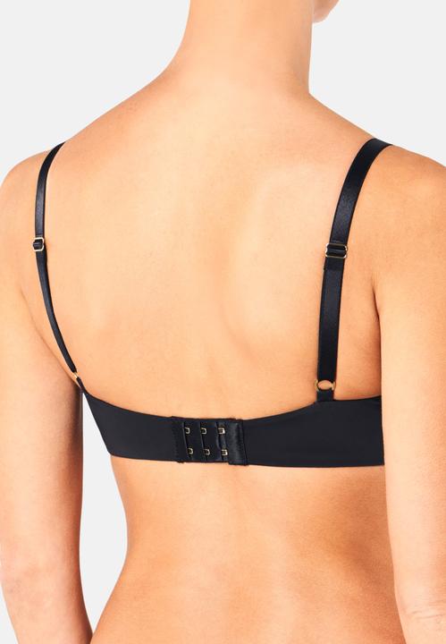 Image du produit Triumph Essentiels pour le maquillage du corps WP (70 D, Une unité par pack)