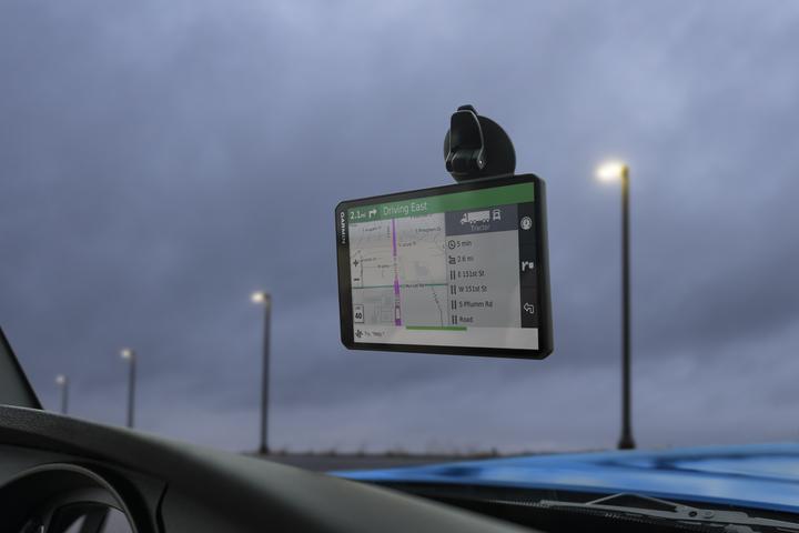 Produktbild Garmin Dezl LGV810 (8")