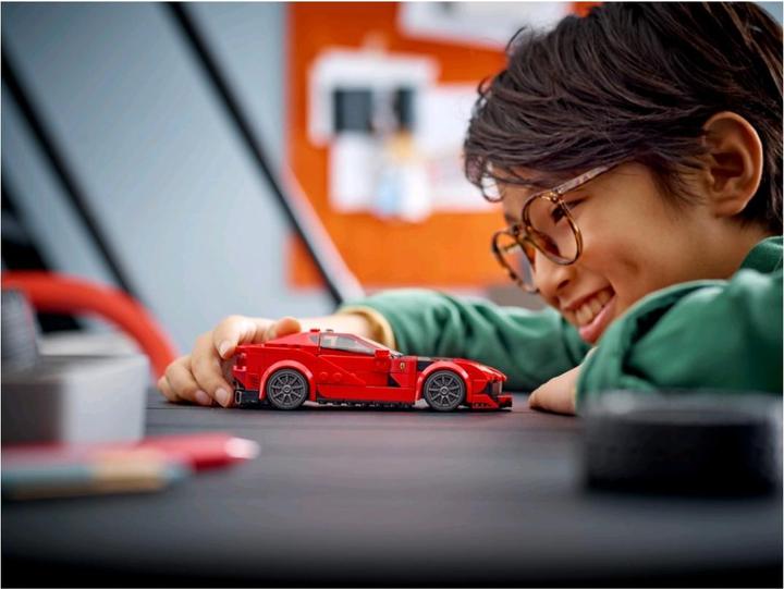 Actual product image LEGO Ferrari 812 Competizione (76914, LEGO Speed Champions)