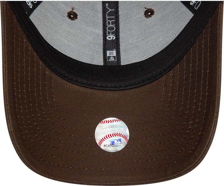 Actual product image New Era 9Forty Ladies Cap - New York Yankees Walnut Brown (One size)