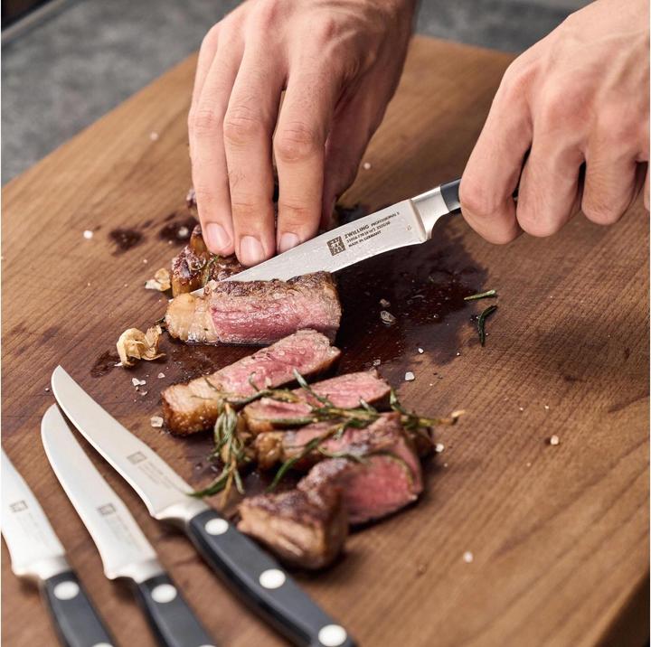 Actual product image Zwilling Professional "S" set of 4 steak knives (14 cm)