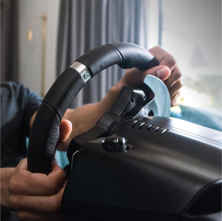 Actual product image Logitech G G920 Driving Force (Xbox, PC) (PC, Xbox One X, Xbox Series X, Xbox One S, Xbox Series S)