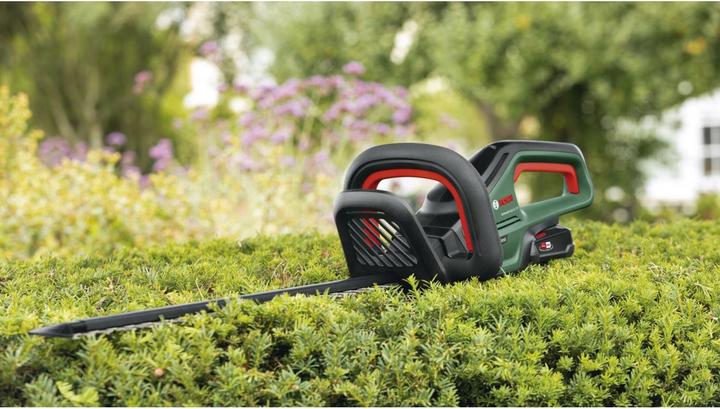 Actual product image Bosch Home & Garden UniversalHedgeCut 18-50 Kit (Cordless hedgecutters)