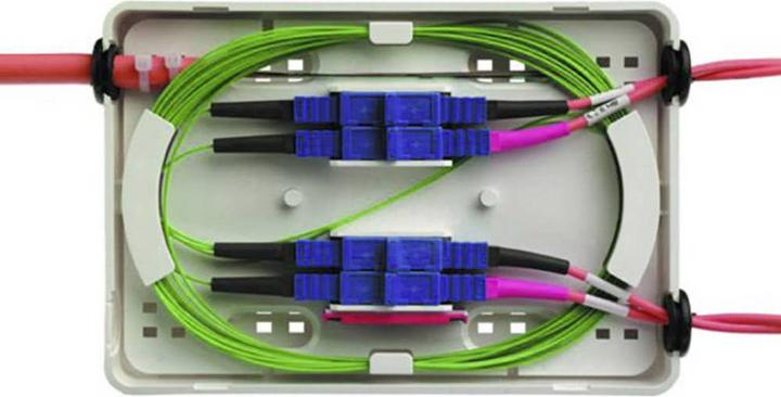 Telegärtner MICRO splice box incl. splice protection holder, 4xSC coupling, pigtails, accessories (CAT7, 0.03 m)