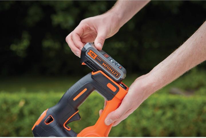 Actual product image Black & Decker Gtc18452pc (Cordless hedgecutters)