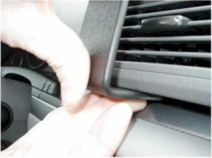 Produktbild Brodit 852870 Autohalterung Audi A4 Avant 02-07