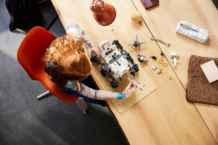 Produktbild LEGO NASA Mars Rover Perseverance (42158, LEGO Technic)