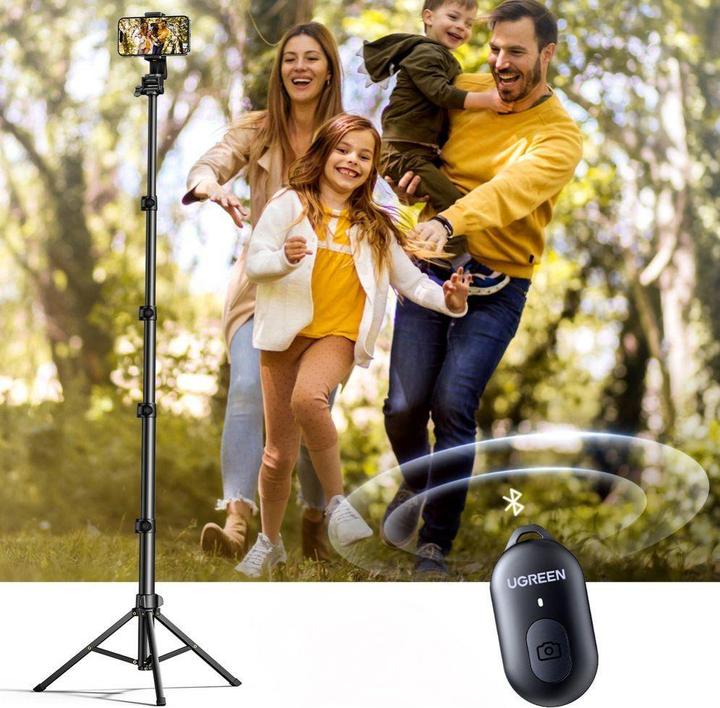 Actual product image Ugreen Selfie stick tripod with Bluetooth remote LP680 1.7m