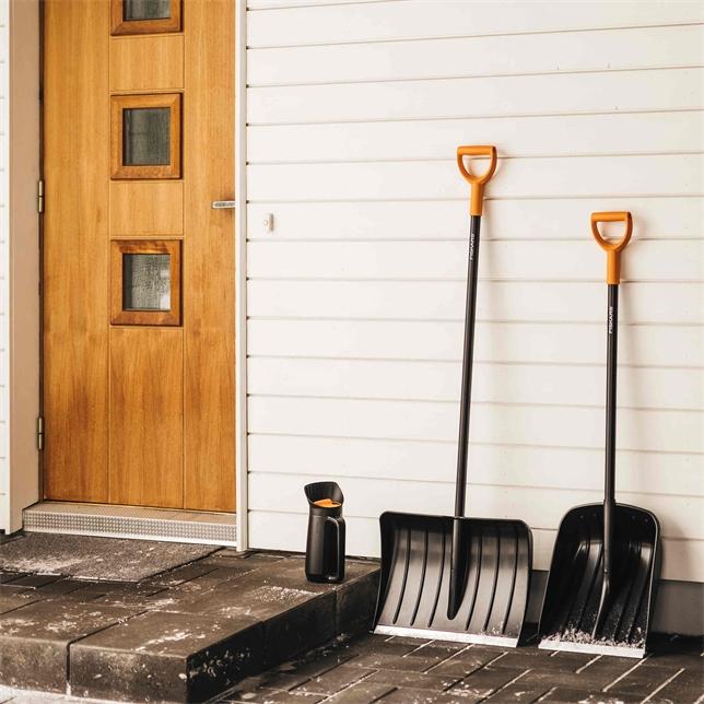 Actual product image Fiskars 1057076 Manual spreader