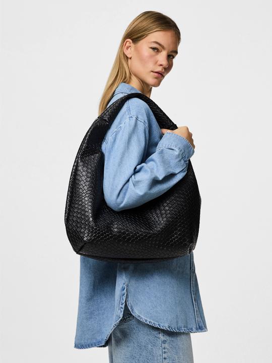 Actual product image Pieces PCSANNA GEFLOCHTENE Handtasche
