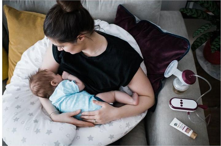 Actual product image Tommee Tippee Nursing pillow