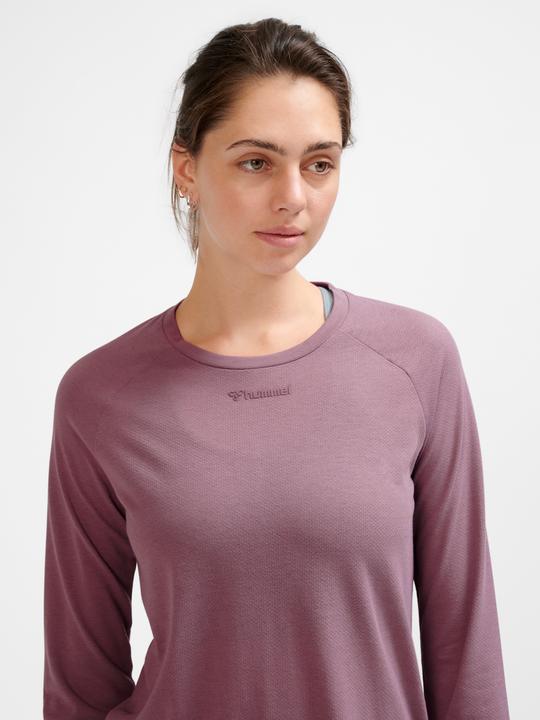 Actual product image hummel hmlMT VANJA T-SHIRT L/S (XS)