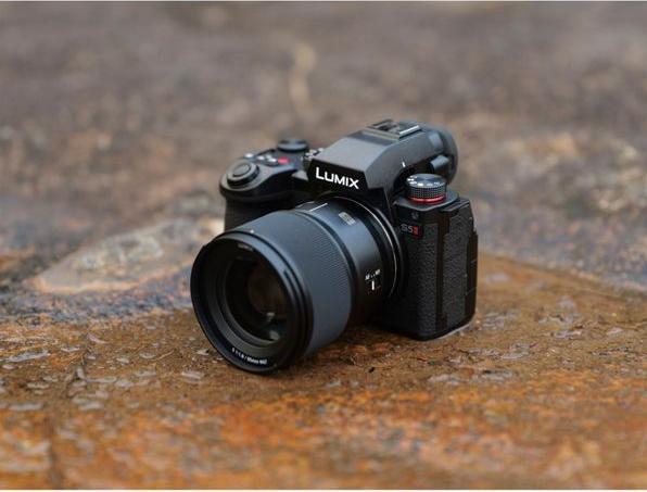 Produktbild Panasonic Lumix S5II (24.20 Mpx, Vollformat)