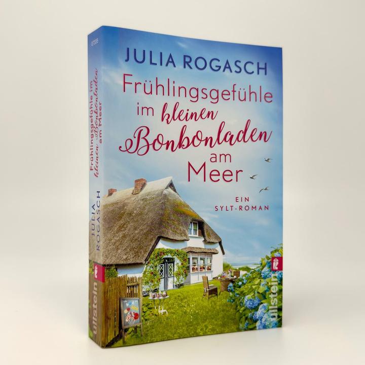 Produktbild Frühlingsgefühle im kleinen Bonbonladen am Meer (Deutsch, Julia Rogasch, 2025)