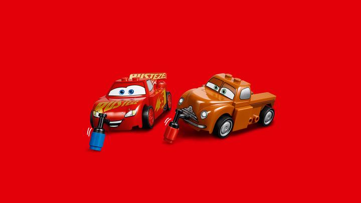Actual product image LEGO Juniors Smokeys Garage (10743)
