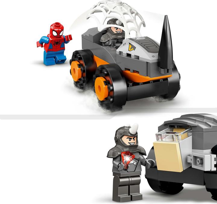 Actual product image LEGO Hulks and Rhino's truck duel (10782, LEGO Marvel)