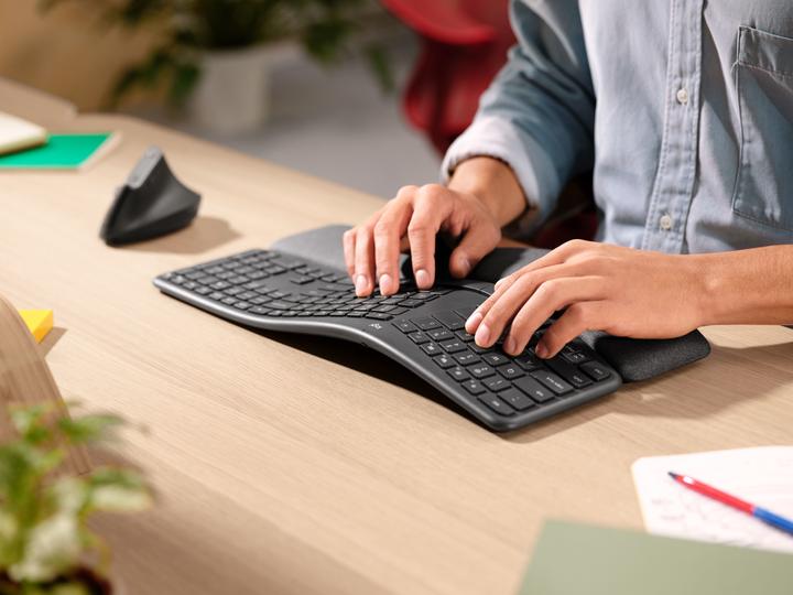 Actual product image Logitech Ergo K860 Split (Eng. Int., Wireless)