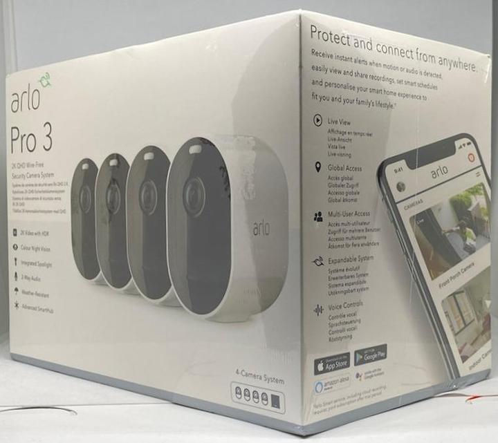Produktbild Arlo Pro 3 Spotlight Kamera, 4er Set weiss (2560 x 1440 Pixels)