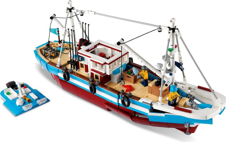 Image du produit LEGO Bricklink Grand bateau de pêche 910010 (910010)