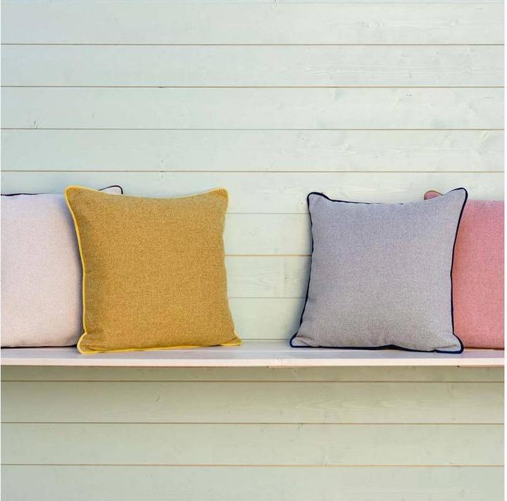 Actual product image Remember Outdoor Kissen Peanut (45 x 45 x 15 cm)
