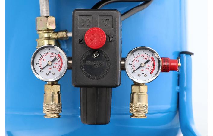 Actual product image Airpress Compressor Measures 50l (8 bar, 50 l)