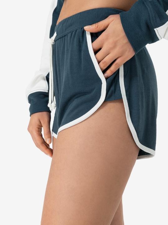 Actual product image Super Natural W Biarritz Short (L)