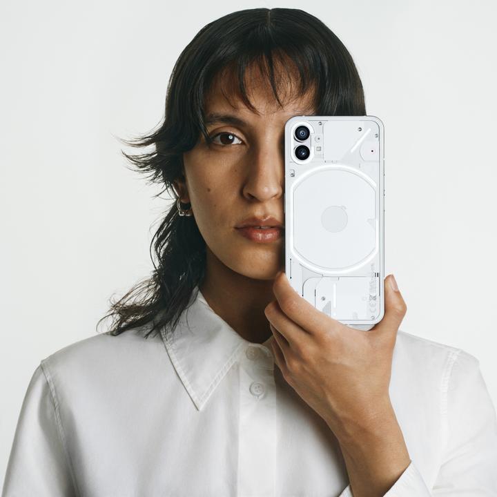 Produktbild Nothing Phone (1) (8GB) (256 GB, Weiss, 6.55", Dual SIM, 50 Mpx, 5G)
