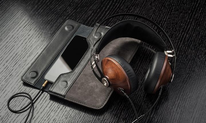 Actual product image Meze 99 Classics (Cable)