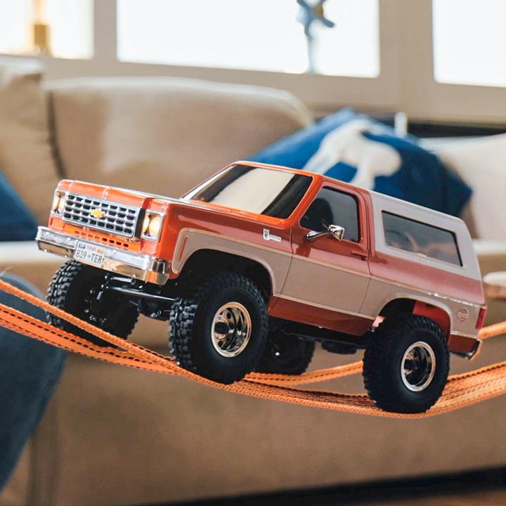Immagine prodotto FMS Chevrolet K5 Blazer 1:24 arancione - RTR 2.4GHz (RTR pronto all'uso)