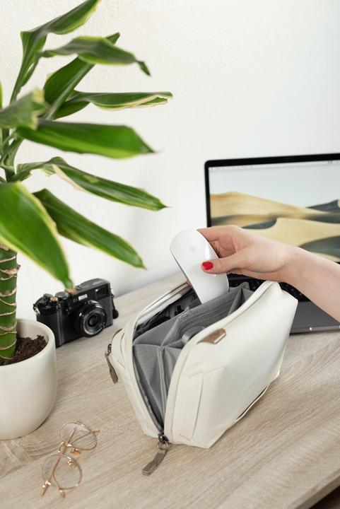 Actual product image Peak Design Tech Pouch (Camera case, 2 l)