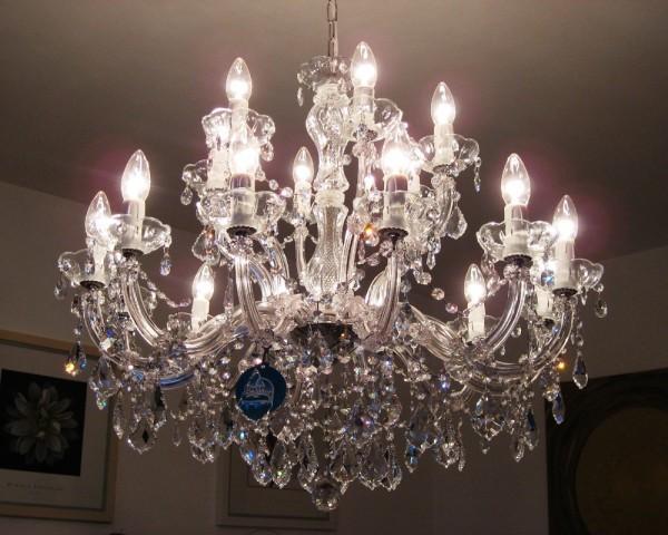 Immagine prodotto TL 18 Arm Kronleuchter gefertigt mit SWAROVSKI® Kristallen, silberfarben (75 cm)