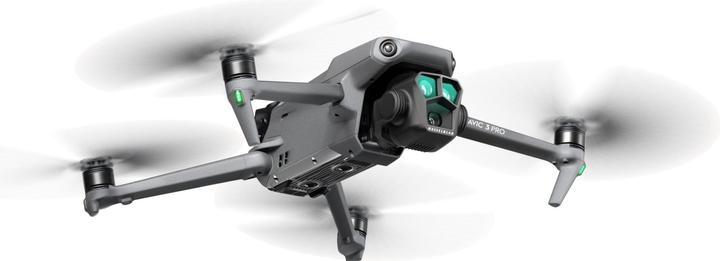 Actual product image DJI Mavic 3 Pro Fly More Combo incl. RC Pro (43 min, 958 g, 20 Mpx)