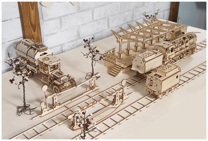 Image du produit Ugears Rails + passage à niveau 196 pièces