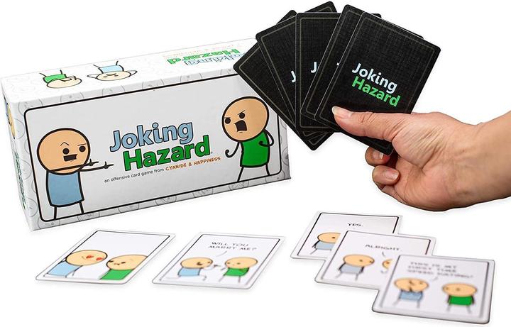 Actual product image Spilbraet Joking Hazard (English, German, French, Spanish)