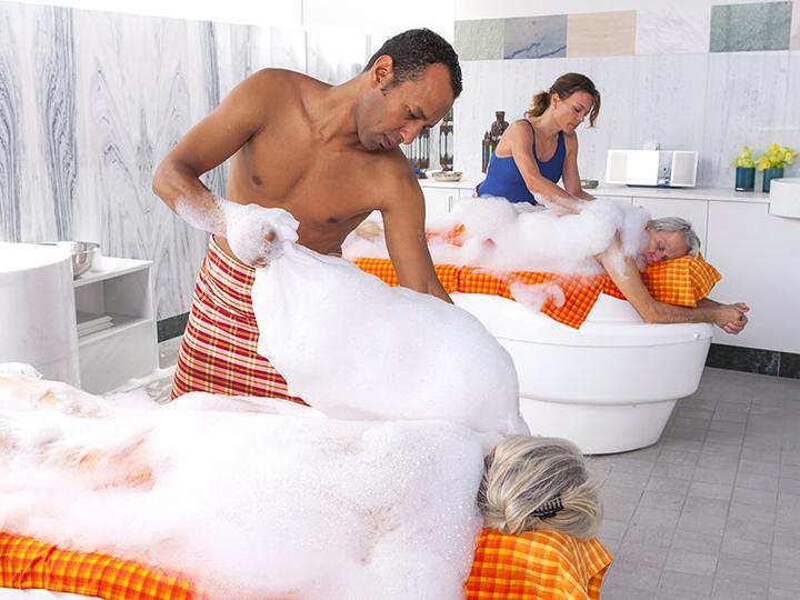 Immagine prodotto Smartbox Momenti d'amore e di relax: 1 accesso alla spa o 1 soin bien-être per le coppie (2 pers.)