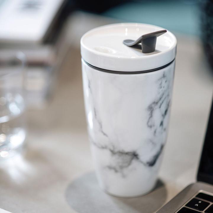Produktbild Like. by Villeroy & Boch Becher Marmory Coffee To Go (350 ml, 1 x)