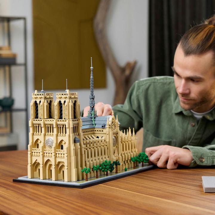 Produktbild LEGO Notre-Dame de Paris (21061, LEGO Architecture)