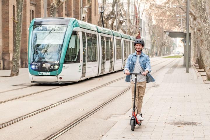 Immagine prodotto Segway-Ninebot eKickscooter D18E (25 km/h, 18 km, 250 W)