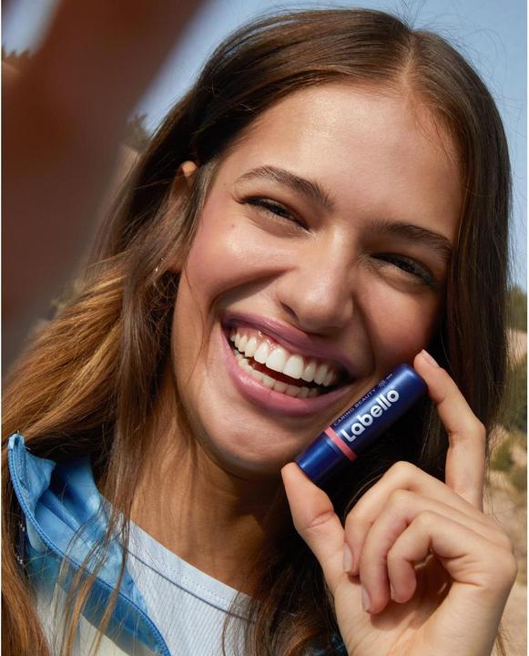 Image du produit Labello Caring Beauty Rose Stick 4.8 g (Sticks de soin, 204.40 ml)
