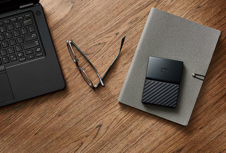 Actual product image WD My Passport (4 TB)