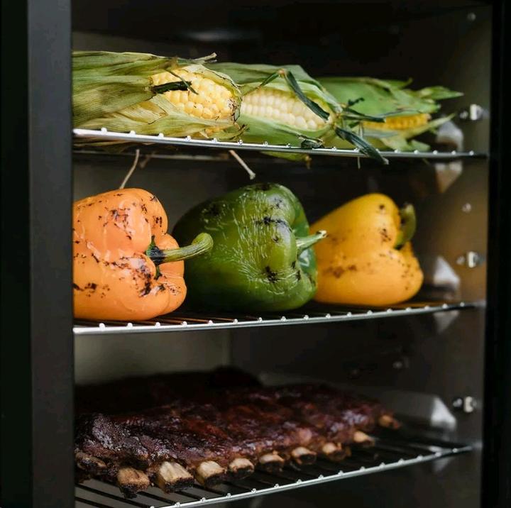 Immagine prodotto Masterbuilt 710 Wifi Digital Electric Smoker (21 cm)