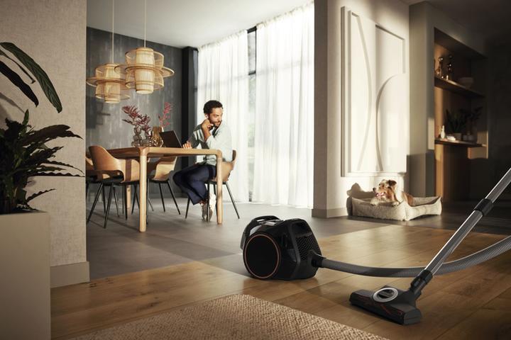 Actual product image Miele Boost CX1