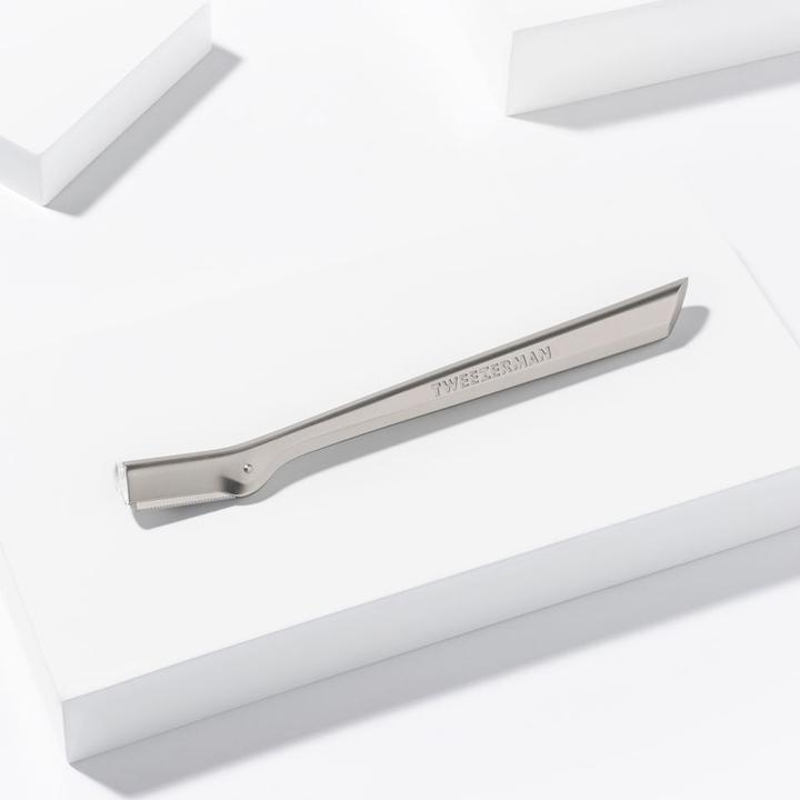 Actual product image Tweezerman Brow Razor