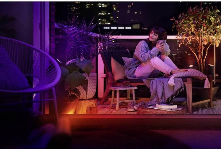 Produktbild Philips Hue Outdoor Lightstrip 5m DE-Stecker (Mehrfarbig, 500 cm, Outdoor)