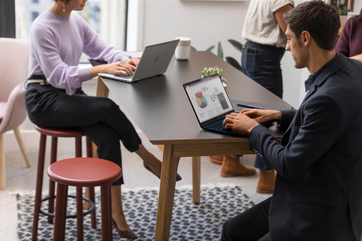 Produktbild HP EliteBook 1040 14 inch G11 Notebook PC, Intel Core Ultra 7, 35,6 cm (14"), 2880 x 1800 Pixel (14", Intel Core Ultra 7 155H, 32 GB, 1000 GB, DE)