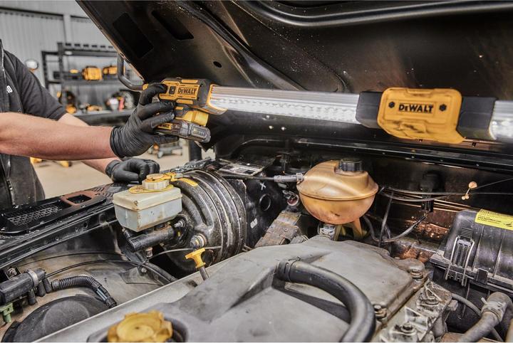 Produktbild DeWalt LEDLampe für Motorraumbeleuchtung (1700 lm)