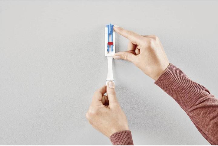 Image du produit tesa Clou adhésif pour papier peint et plâtre, idéal pour les toiles et les châssis